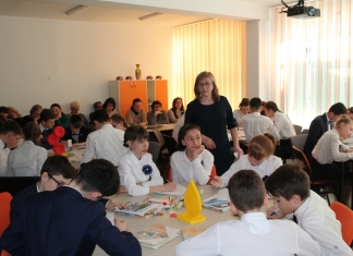 “Viitorul lumii se ascunde în ochii copilului care o descoperă” Marius Torok