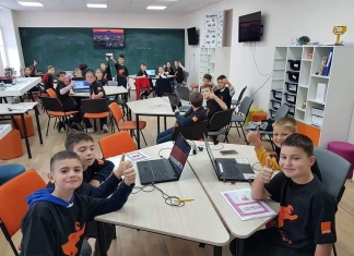Programarea informatică mai distractivă ca niciodată, #SuperCoders a ajuns la liceul din Măgdăceşti
