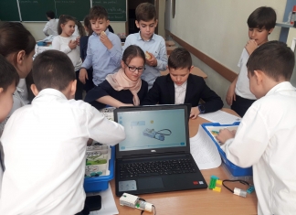 Prima experiență cu robotica pentru elevi claselor primare de la liceul ,,Mircea Eliade”
