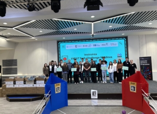 30 de școli din Moldova, parte a programului internațional de robotică FIRST® Tech Challenge, au fost dotate cu echipamente noi